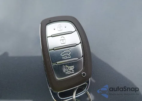 2016 Hyundai Tucson Sport z USA, uszkodzony, nr VIN KM8J33A26GU211893